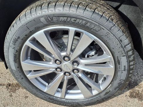 New 2026 Cadillac XT5 Premium Luxury image 7