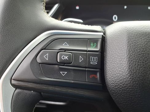 Certified 2024 Jeep Grand Cherokee L Altitude image 20