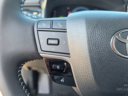 New 2026 Toyota Camry SE FWD image 13