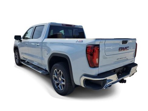 New 2026 GMC Sierra 1500 SLT image 4