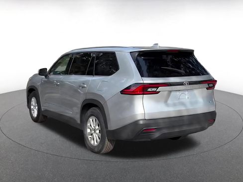 Used 2025 Toyota Grand Highlander FWD image 11