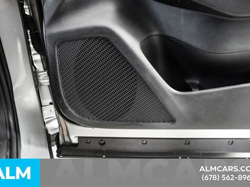 Used 2024 Mitsubishi Outlander SE image 45