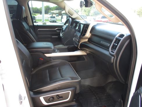 Used 2020 RAM 1500 Laramie image 11