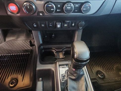 Used 2023 Toyota Tacoma TRD Off-Road w/ TRD Premium Off Road Package AWD/4WD image 22