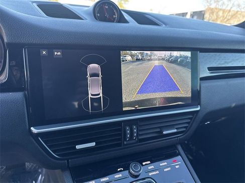Used 2019 Porsche Cayenne Base image 22