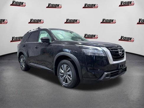New 2025 Nissan Pathfinder SV image 3
