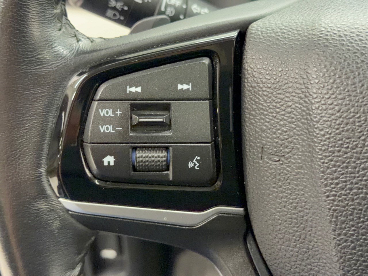 Used 2025 Honda Odyssey EX-L image 18