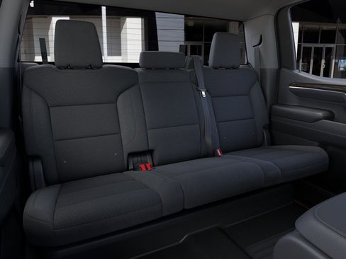 New 2026 GMC Sierra 1500 SLE image 18