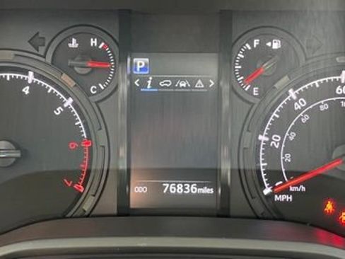 Used 2022 Toyota 4Runner SR5 AWD/4WD image 22