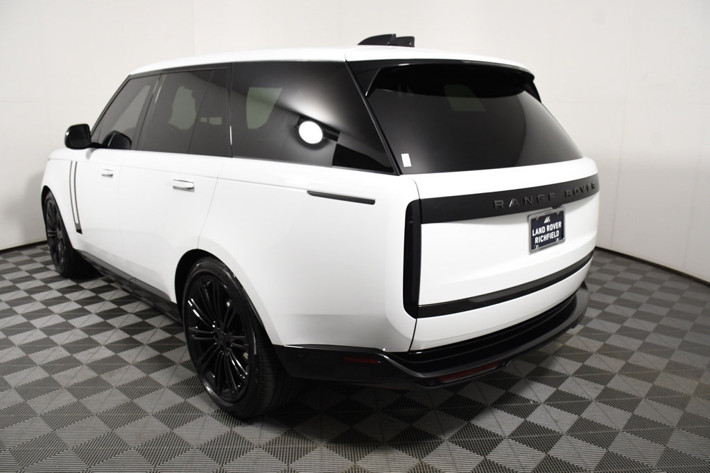 Used 2026 Land Rover Range Rover SE AWD/4WD image 4