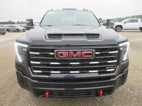 New 2026 GMC Sierra 2500 AT4 w/ AT4 Premium Plus Package AWD/4WD image 12