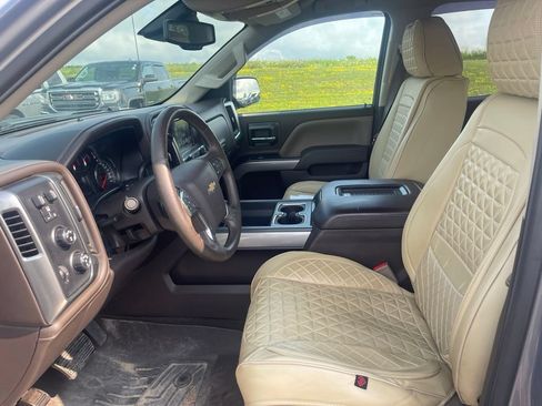 Used 2017 Chevrolet Silverado 1500 LTZ Z71 w/ LTZ Plus Package AWD/4WD image 17