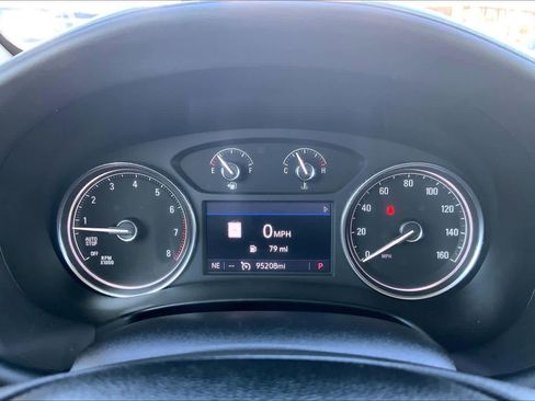 Used 2020 Buick Enclave Essence w/ Sound and Sites Package image 24