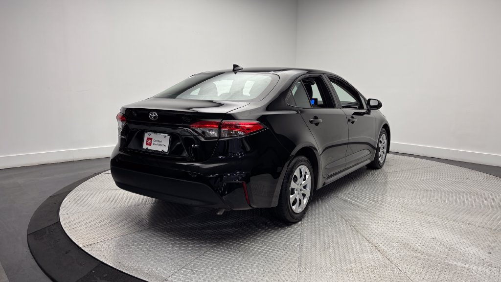Used 2024 Toyota Corolla LE FWD image 38