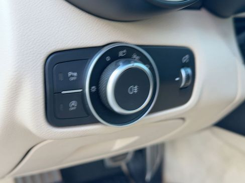 Used 2018 Alfa Romeo Giulia Ti w/ Quick Order Package 22X Lusso image 18