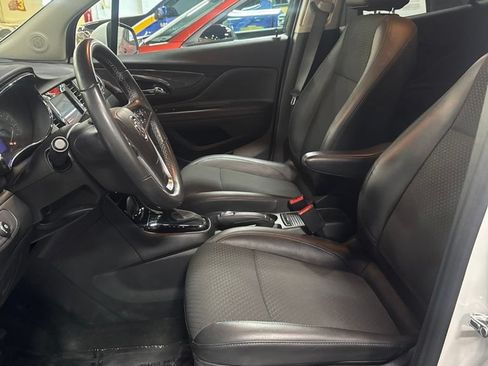 Used 2022 Buick Encore Preferred w/ Safety Package AWD/4WD image 7