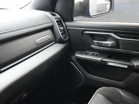 Used 2022 RAM 1500 Laramie w/ Sport Appearance Package AWD/4WD image 10