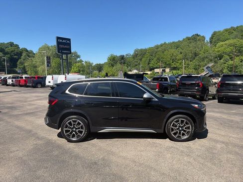 Used 2024 BMW X1 xDrive28i w/ Convenience Package AWD/4WD image 2