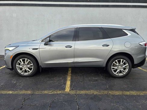 Used 2023 Buick Enclave Premium w/ Experience Buick Package image 8