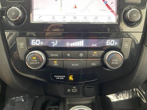 Used 2020 Nissan Rogue SV w/ Premium Package AWD/4WD image 7