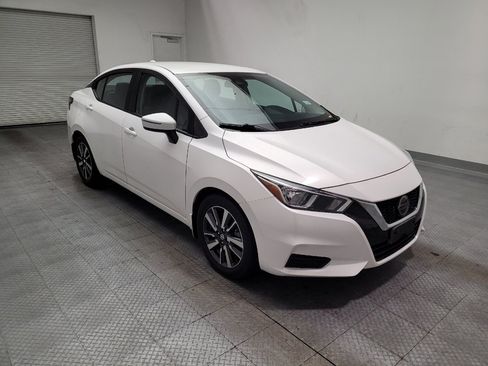Used 2020 Nissan Versa SV FWD image 13