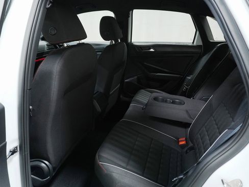 Used 2021 Volkswagen Jetta GLI image 11