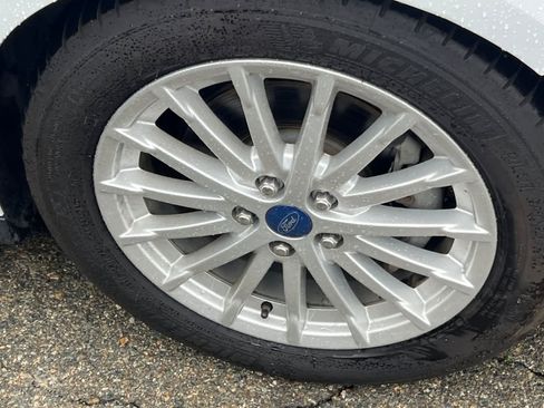 Used 2013 Ford C-MAX Energi SEL image 12