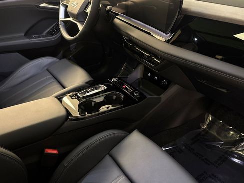 New 2025 Audi Q6 e-tron Premium Plus image 14