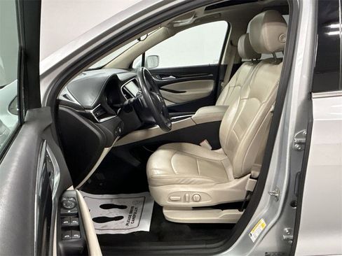 Used 2020 Buick Enclave Essence image 11