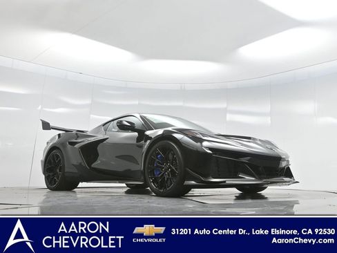 New 2026 Chevrolet Corvette ZR1 w/ ZR1 Carbon Fiber Aero Package image 2