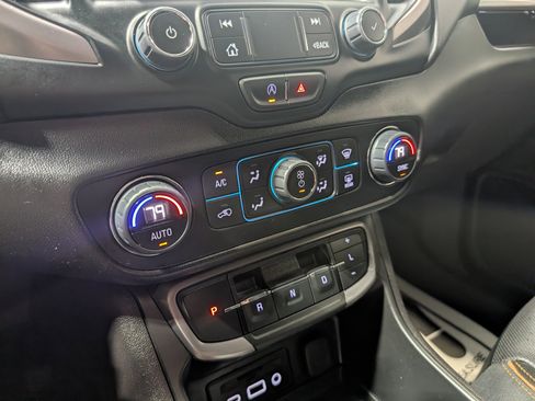 Used 2024 GMC Terrain AT4 w/ Tech Package image 26