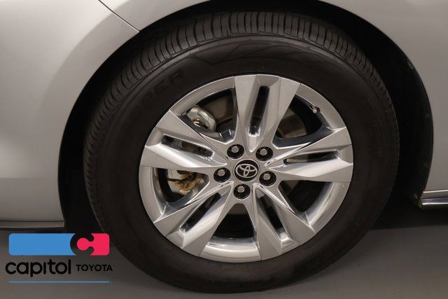Certified 2022 Toyota Sienna Limited AWD/4WD image 9
