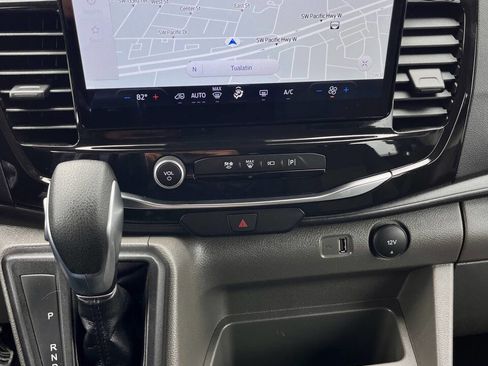 Used 2023 Ford Transit 350 XLT image 9