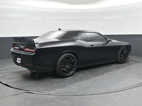 Used 2018 Dodge Challenger T/A image 2
