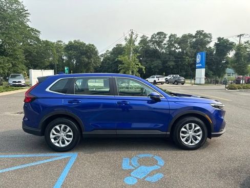 Used 2023 Honda CR-V LX image 9