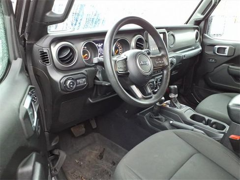 Used 2022 Jeep Gladiator Sport image 15