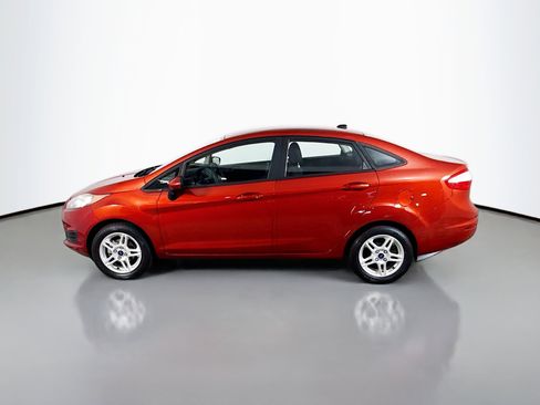 Used 2018 Ford Fiesta SE image 6