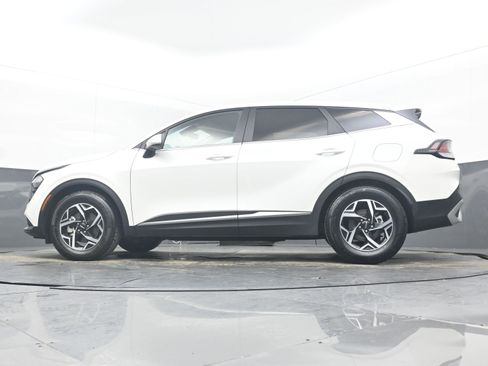 Used 2023 Kia Sportage LX image 27