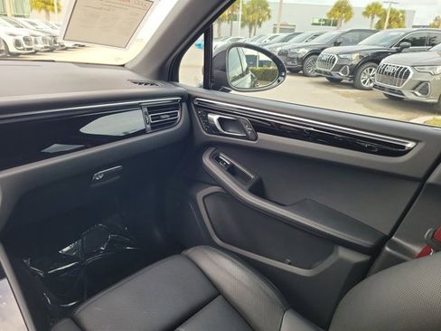 Used 2024 Porsche Macan Turbo image 14