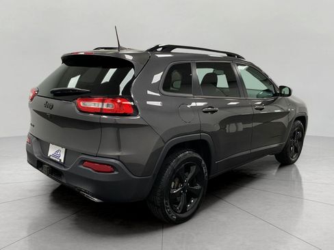 Used 2016 Jeep Cherokee Latitude w/ Comfort/Convenience Group AWD/4WD image 4