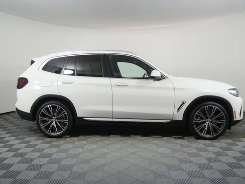Used 2024 BMW X3 sDrive30i w/ Premium Package w/ZPA RWD image 2