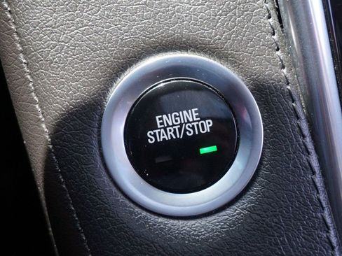 Used 2020 Cadillac Escalade Luxury RWD image 32