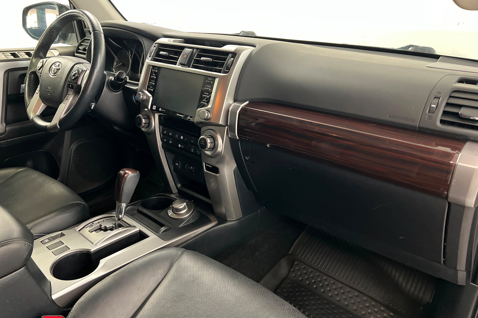 Used 2023 Toyota 4Runner Limited AWD/4WD image 25