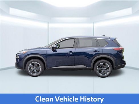Used 2025 Nissan Rogue SV AWD/4WD image 2