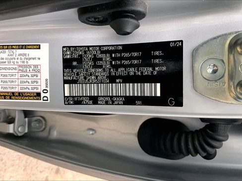 Used 2024 Toyota 4Runner SR5 image 33