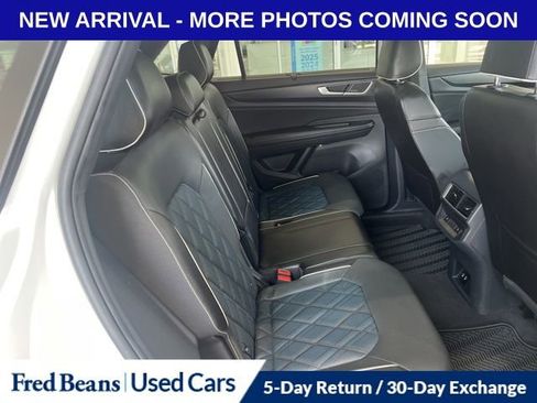 Used 2024 Volkswagen Atlas Cross Sport SEL Premium R-Line image 7