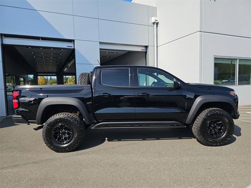 New 2026 Chevrolet Colorado ZR2 w/ ZR2 Bison Edition image 8