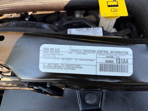 Used 2018 Dodge Grand Caravan SE FWD image 36