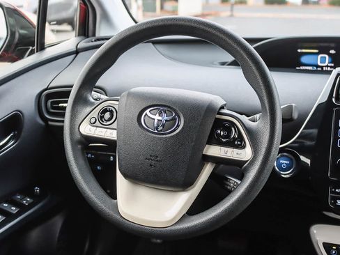 Used 2017 Toyota Prius Two image 14