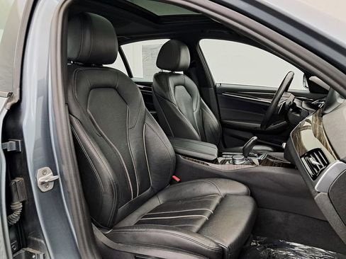 Used 2018 BMW 530i xDrive image 27